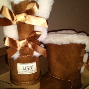 UGG BOOTS
